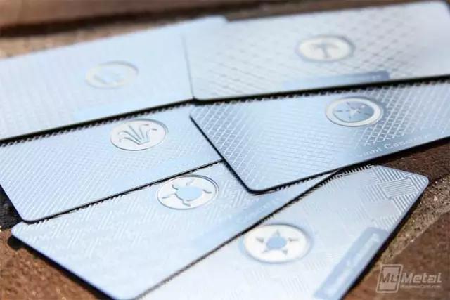 黑色金属名片,纯黄金名片