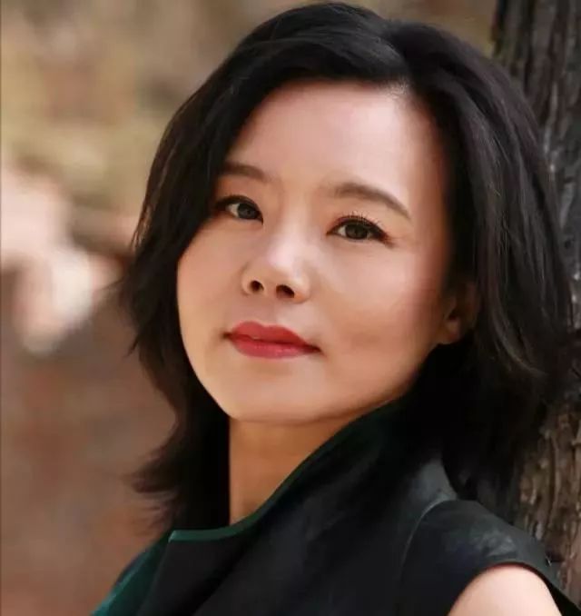 第二代掌门人如何带领女子十二乐坊重焕生机？转折点是：民乐+直播