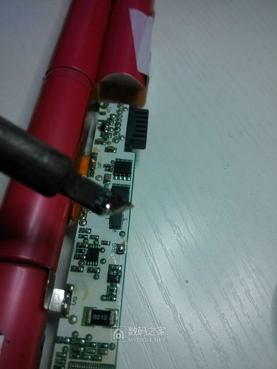 e430c笔记本电池换电芯教程,e47a笔记本电池更换电芯教程