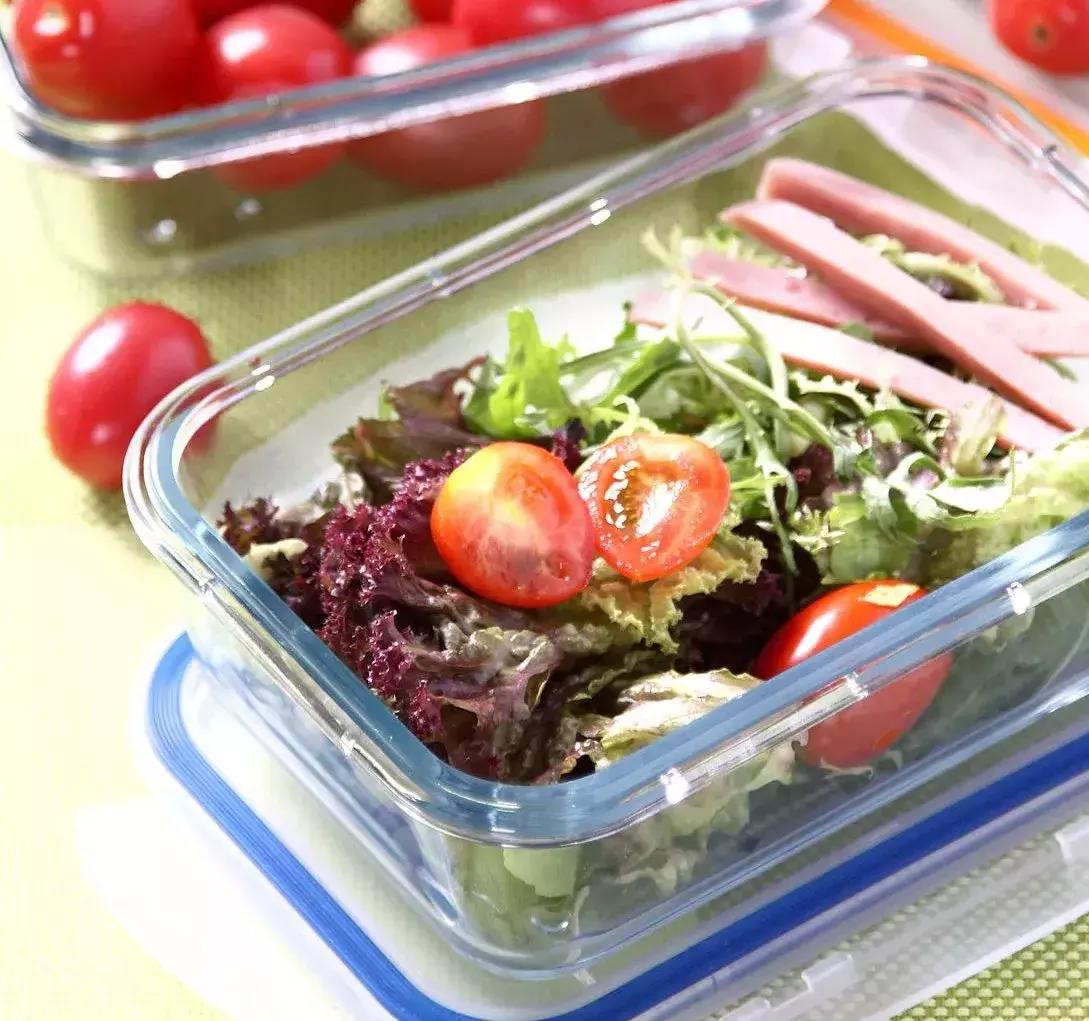 剩菜超过多长时间就不能吃了,剩菜在铁锅里放多久才不能吃