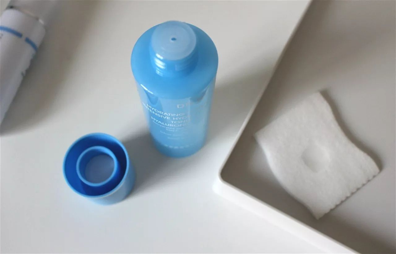 推荐适合冬天用的化妆水 (几款好用的化妆水)