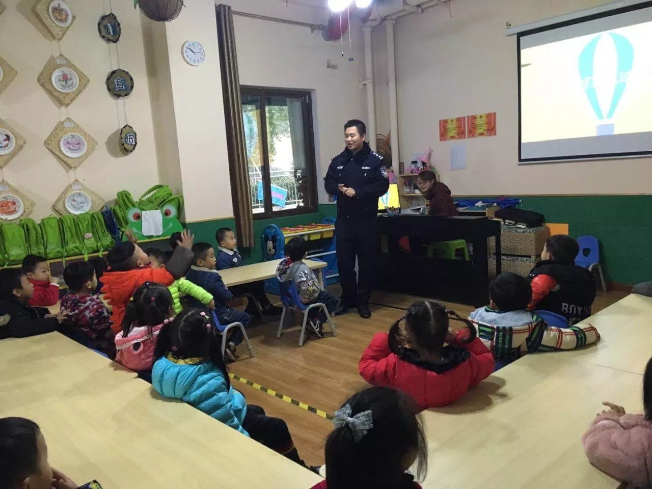 家长助教课文明礼仪幼儿园,家长助教幼儿园美术