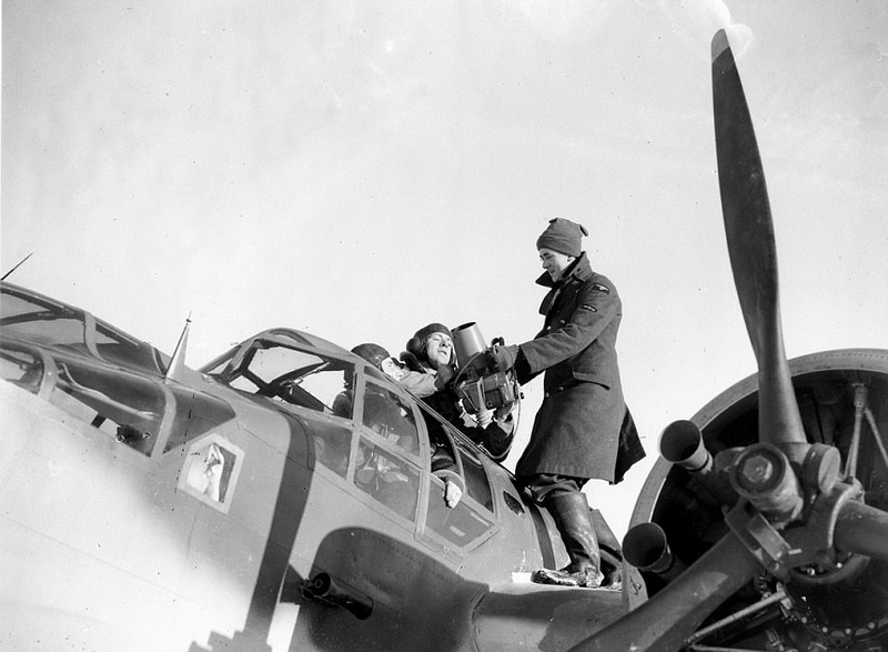 若希特勒没有命令空军轰炸英国的城市，英国皇家空军到底能撑多久