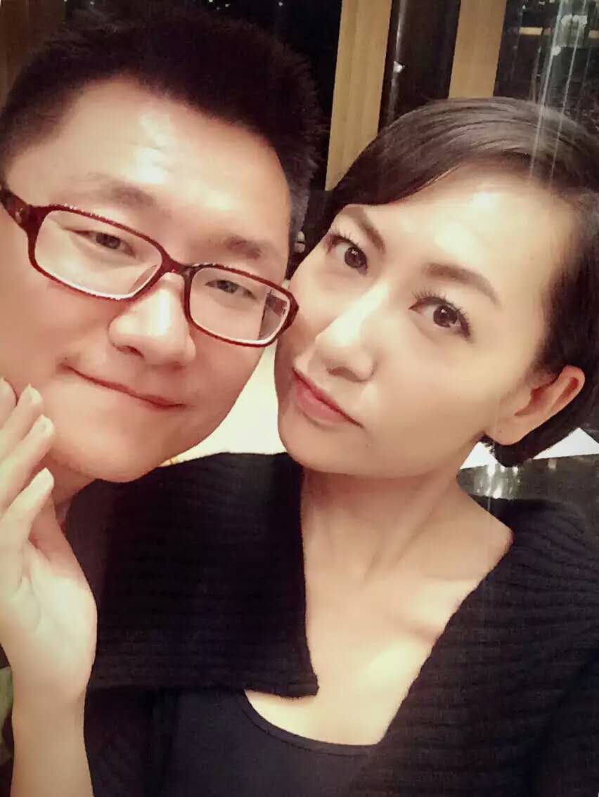 在爱人臂弯先行，窗外小雨滴滴答答，最后的日子也能如此精彩