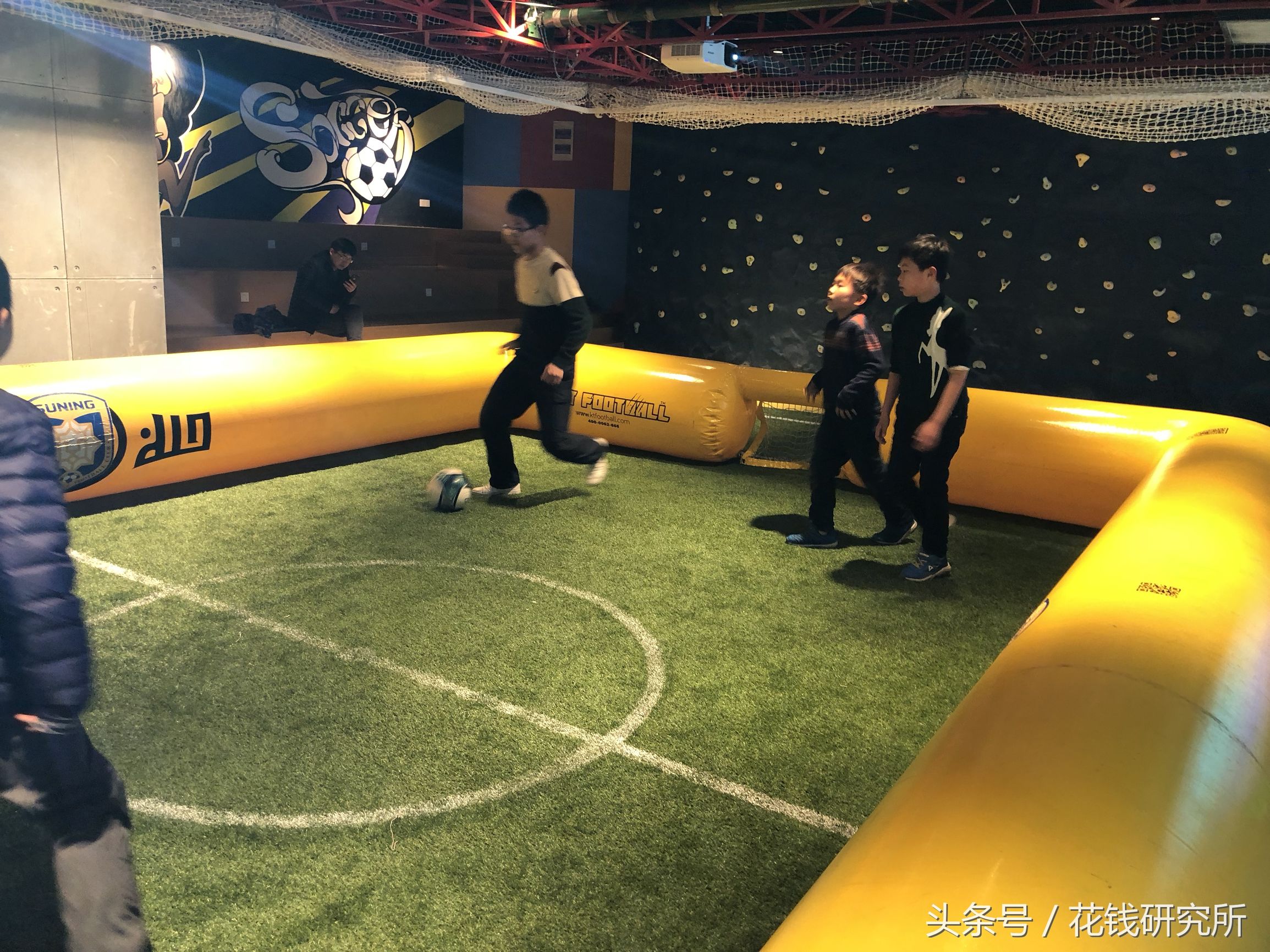 曼联苏宁,曼联vs格拉纳达球迷进场