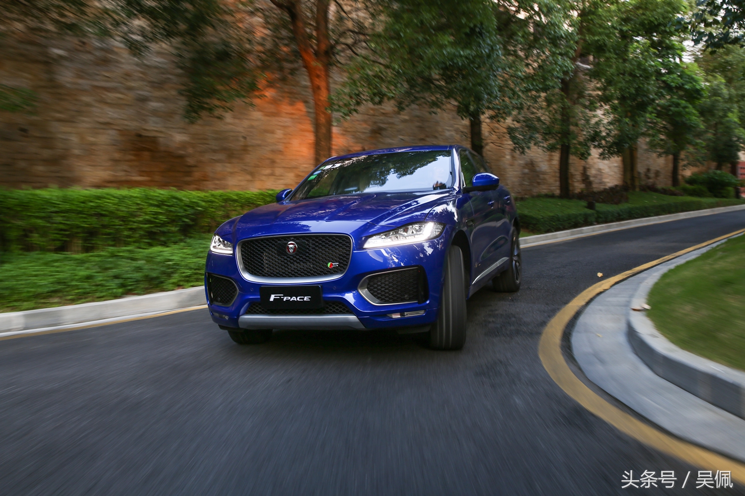 保时捷macan路虎揽胜星脉捷豹f-pace,捷豹f-pace越野能力pk保时捷macan