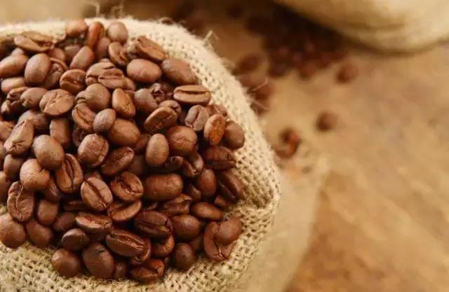 简单的咖啡饮品自己在家就能做咯,自制咖啡饮品简单又好喝教程