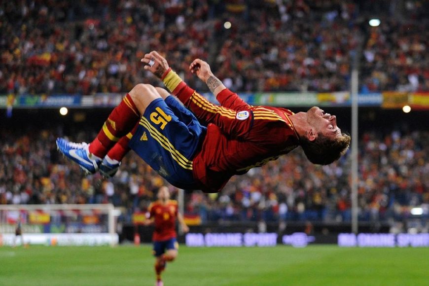 最帅的足球运动员c罗,世界第一身价足球运动员c罗