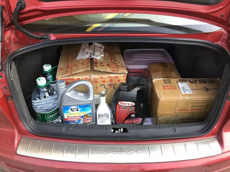 老迈腾和新迈腾综合测评,7年车大保养都需要做什么