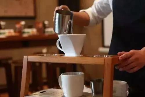 简单的咖啡饮品自己在家就能做咯,自制咖啡饮品简单又好喝教程