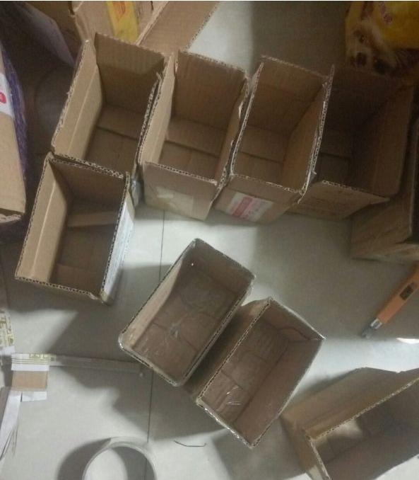 用废弃的快递箱做收纳本子,用小快递盒做收纳