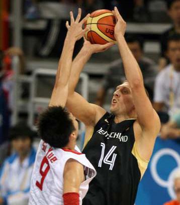 为什么孙悦没有入选国家队,当年孙悦为什么能去nba