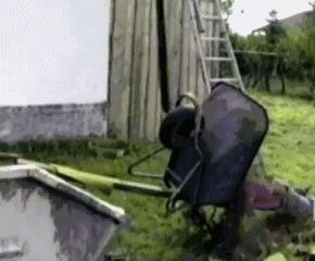 就这么直接插进去，不疼才怪呢，咋就那么猴急呢