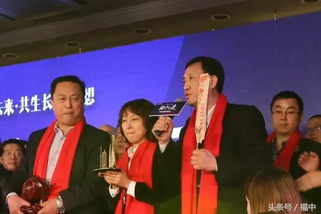 骞翠細琛ㄦ紨鑺傜洰鍗曡繕涓嶈刀绱х湅杩囨潵,骞翠細鏈畬寰呯画瑙嗛