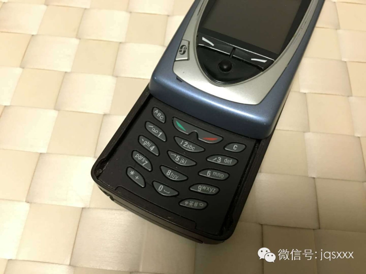 行少盘机·25第一台塞班系统智能手机诺基亚7650