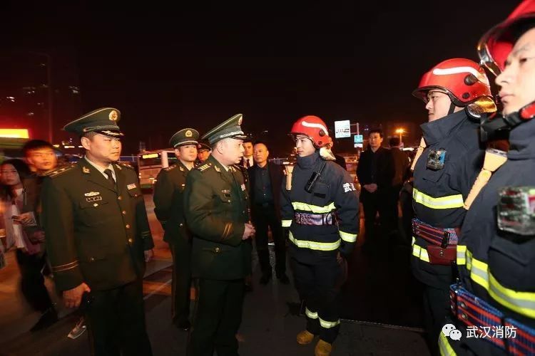 郑西副总队长带队开展跨年夜夜查行动并看望慰问基层官兵