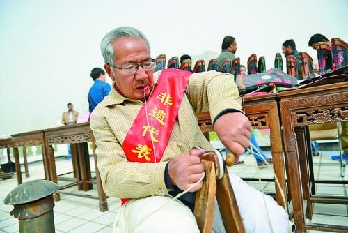 什么事情这么重要？内蒙古日报居然一下发了8个版！