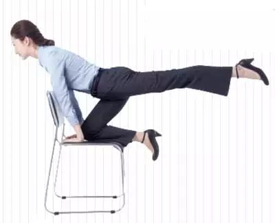 椅子瘦腿运动,坐在椅子上瘦腿的方法