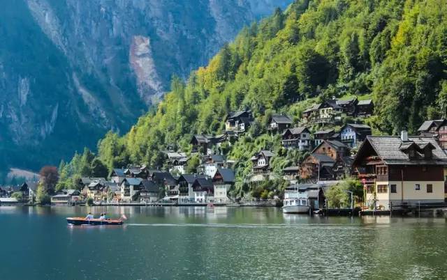 恋与制作人伴你身边,恋与制作人在你身边选谁比较好