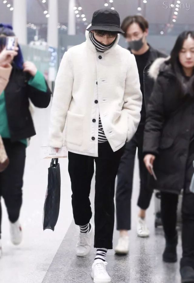 杨洋李易峰穿衣搭配,明星私服穿搭李易峰