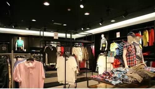 深圳服装档口现状,线下店铺太贵了