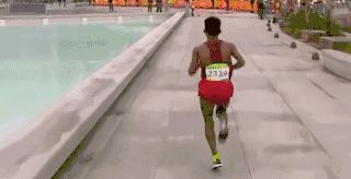 跑步快慢和鞋子有关系吗,跑步减脂速度快慢影响大么