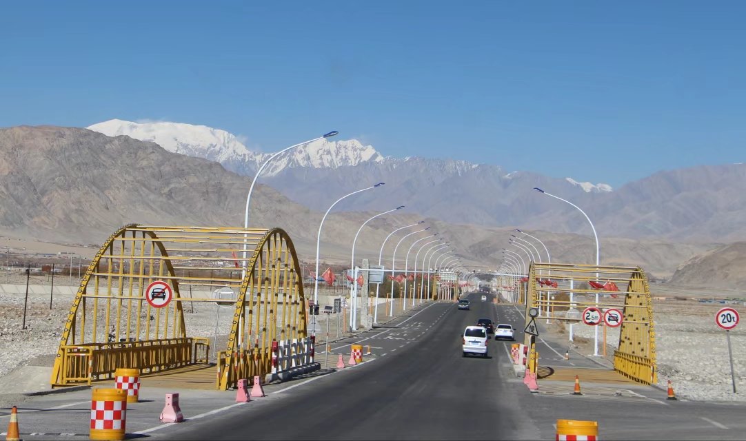 探秘帕米尔高原塔吉克族,帕米尔高原上的塔吉克族族人