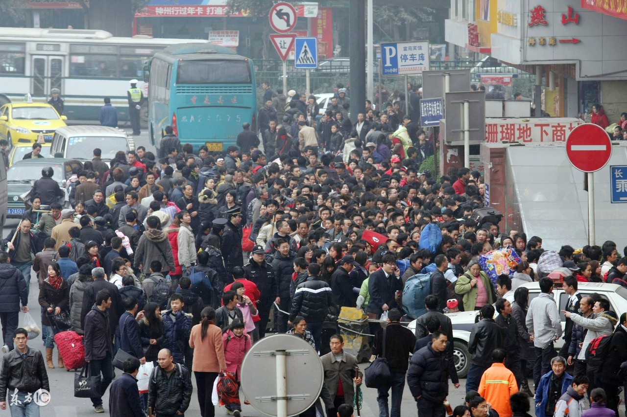厉害了我的国——游子们出门在外春节回家主意时间啊