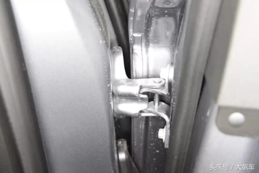 别克昂科威内饰详解视频,别克昂科威2017款拆解