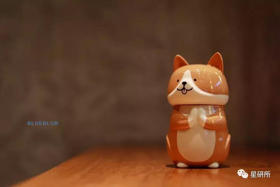 星巴克又来抢钱了，一大波柯基正在向你跑来！然而这还不是全部……