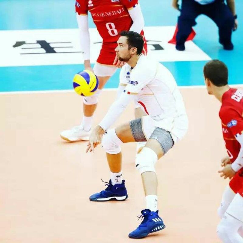 钂傜暐娉曞浗鐢锋帓,鍑枃涓冪埛