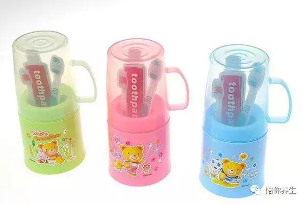 含氟牙膏和不含含氟牙膏区别,含氟牙膏安全吗