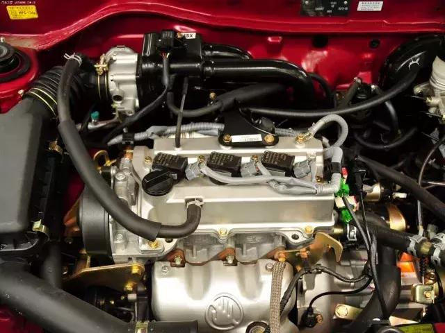 夏利三缸发动机,夏利初代