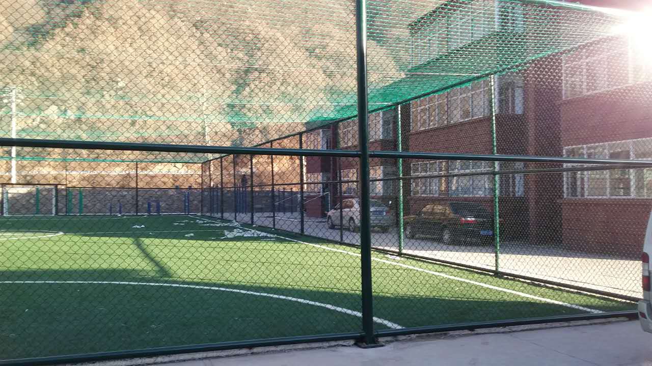 5人制足球场围网多少钱,笼式5人足球场围网高度