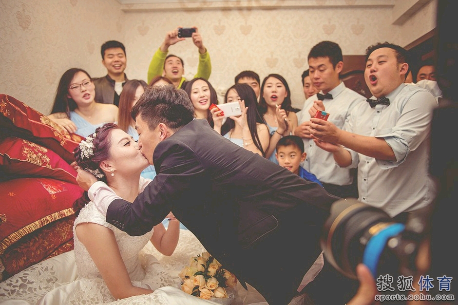 中超国脚太太团,中超太太团第一名