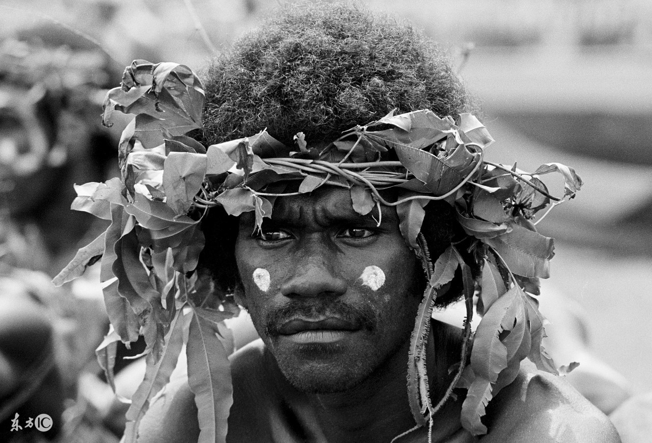 外国人讲述在二十一世纪发现最为奇怪的习俗、传统或信仰的是··