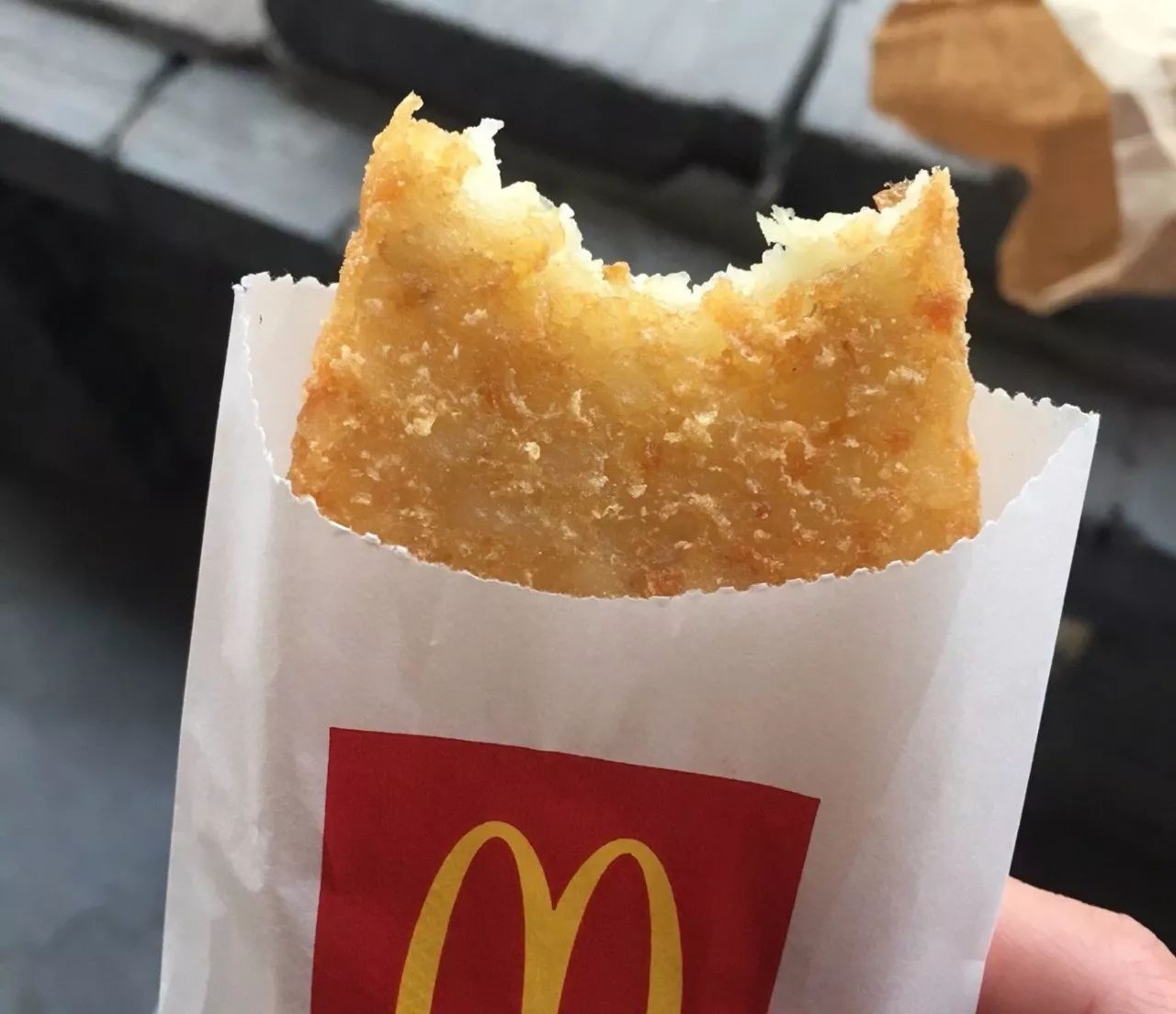 麦当劳成了金拱门，没想到肯德基却凭一个饭团赢了！