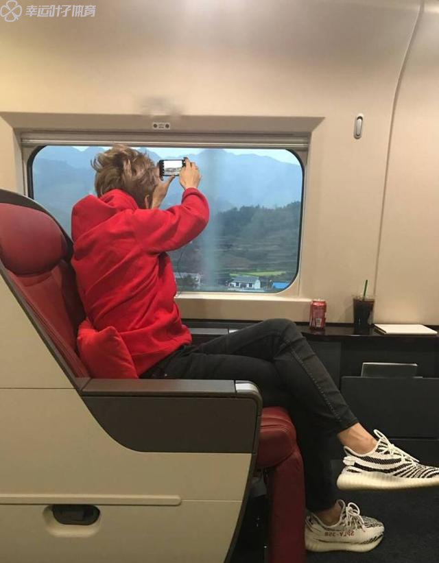 鹿晗穿什么球鞋,鹿晗所有鞋