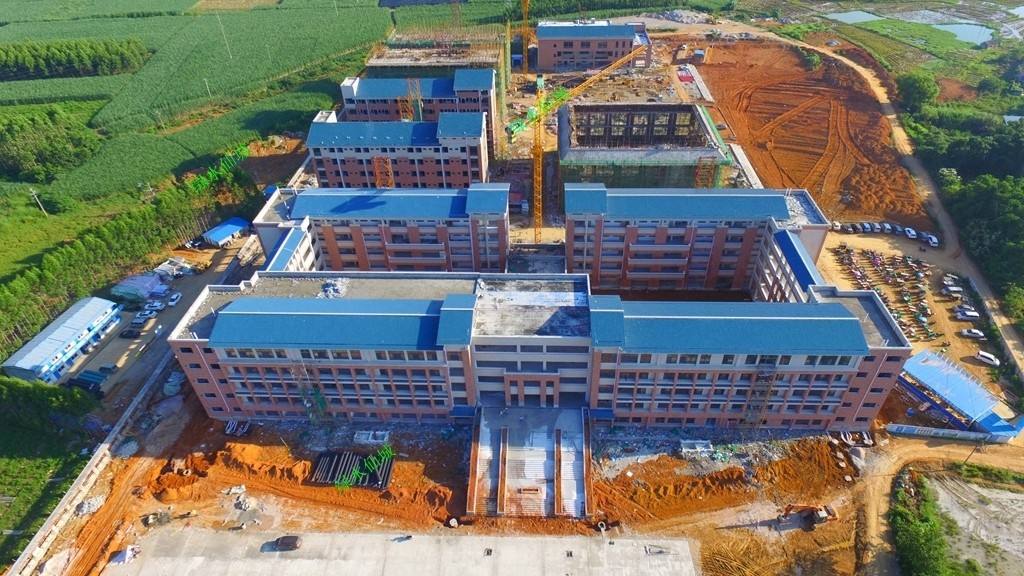 数智国兴志简中小学版一卡通云服务系统，助力来宾武宣中学