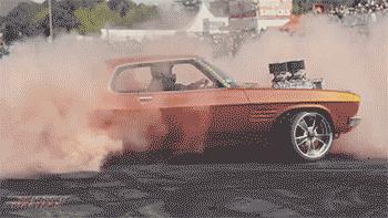 烧胎怎么让烟更大,烧胎怎么能烧出彩色烟雾