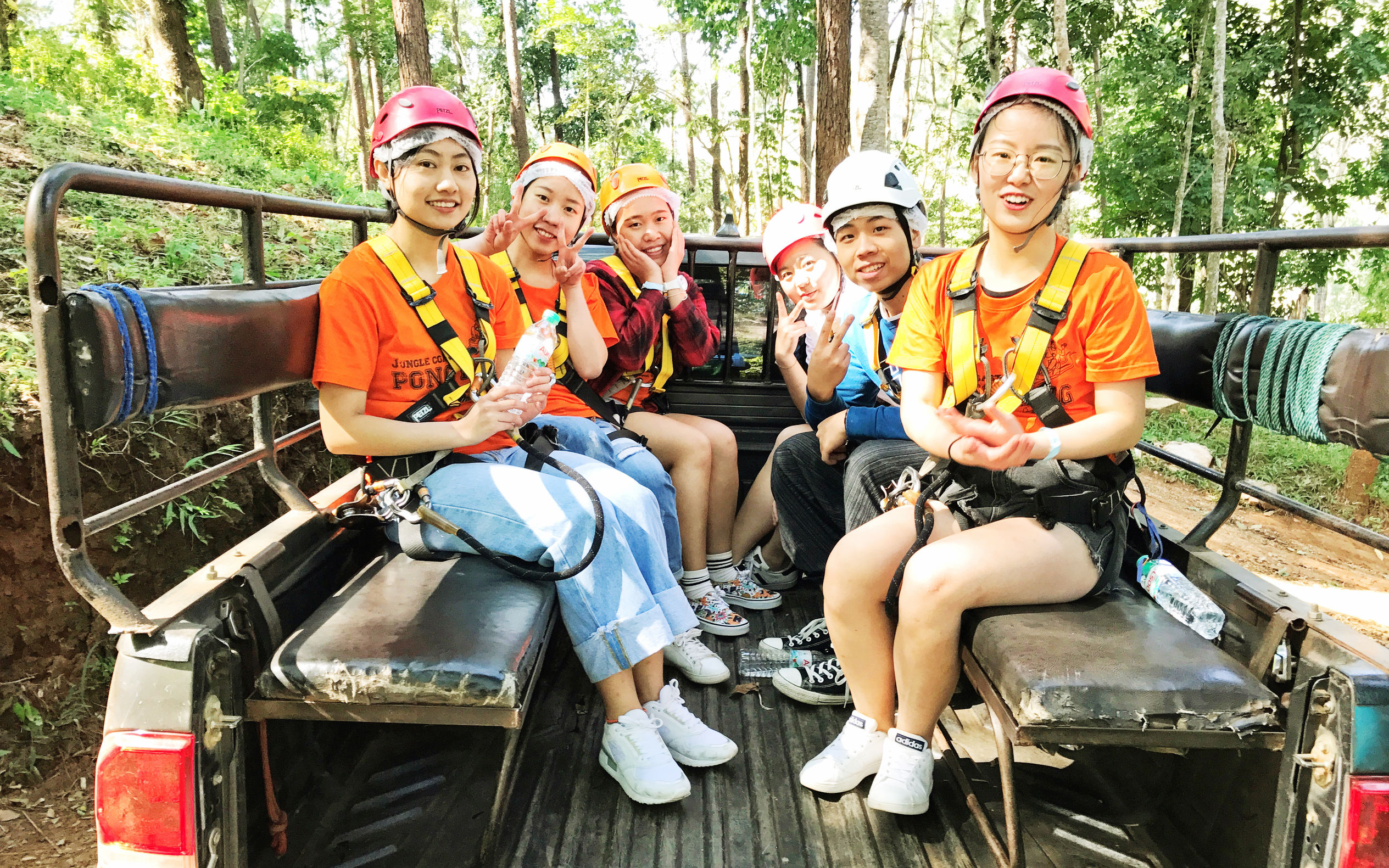 WOLO旅行｜清迈探路者日记（四）小清新的泰式校服+可口路边烧烤