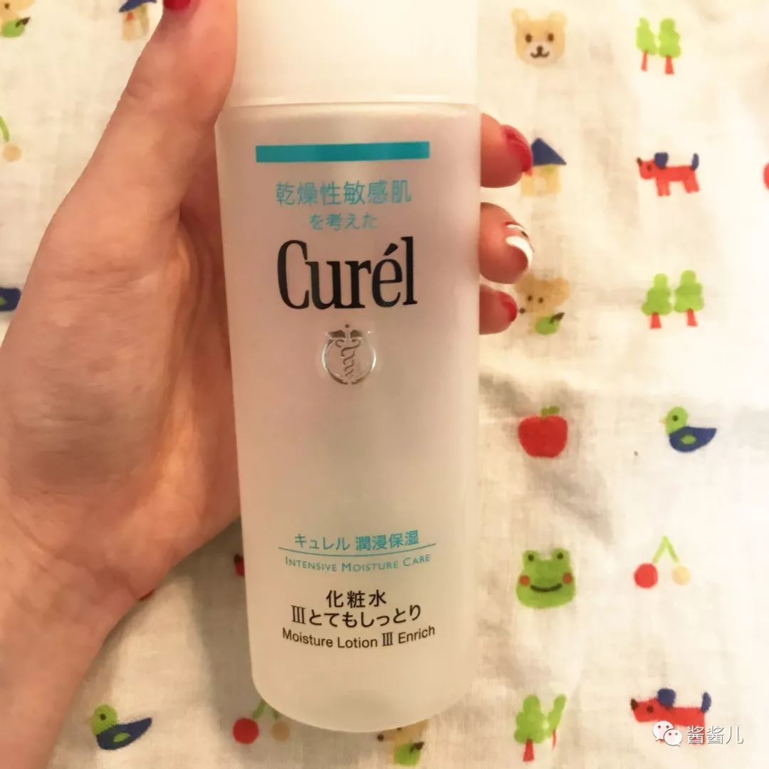 20瓶爽肤水测评：“烂脸也能用”and“用了能烂脸”