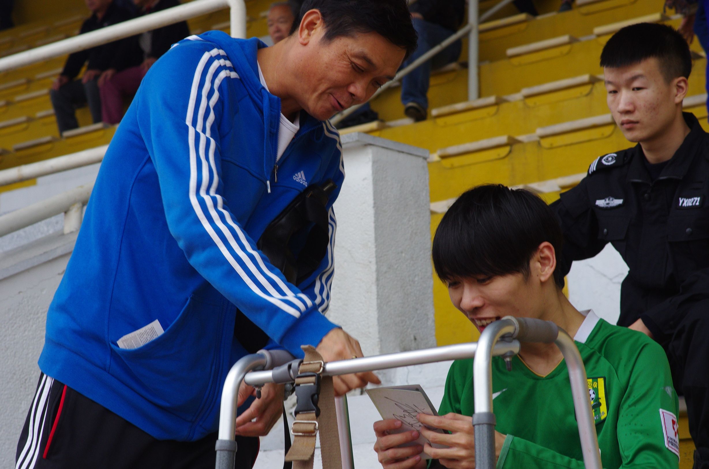 多少人痛饮这份悲凉中国足球俱乐部的更新换代我们只能接受!