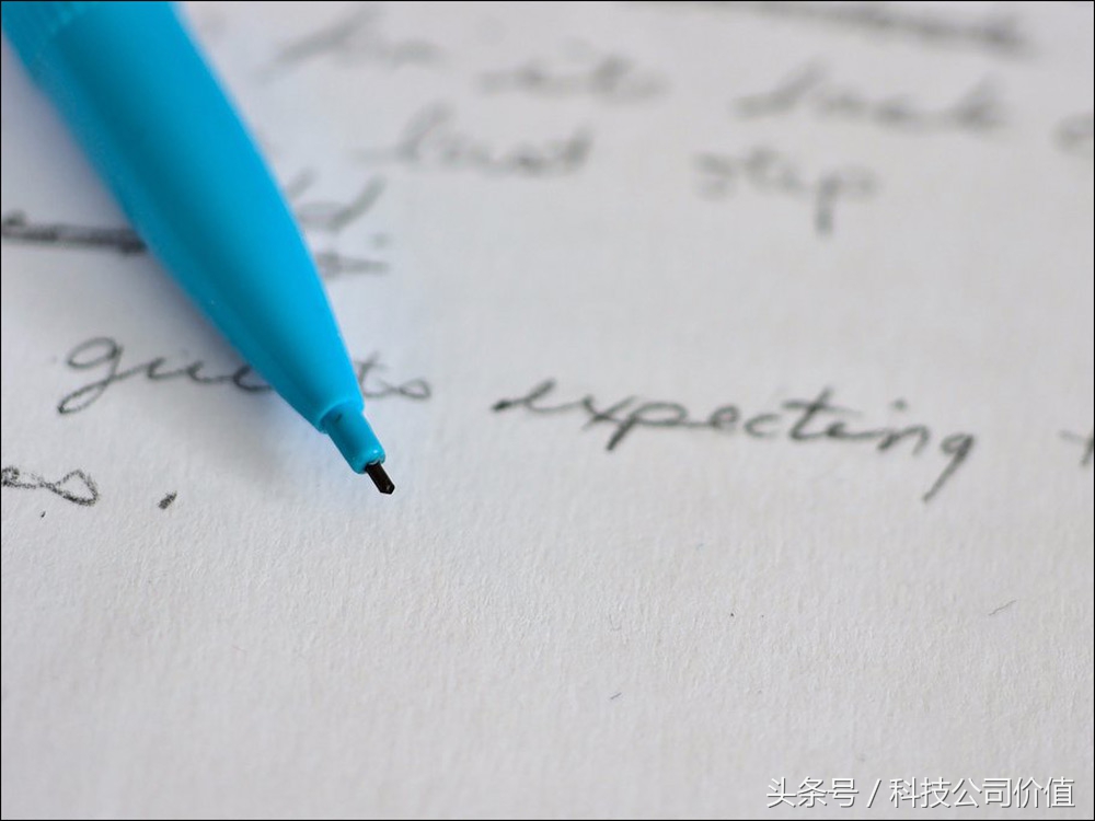 这对任性又睿智夫妇，认识3个月闪婚却恩爱24年，终成世界首富