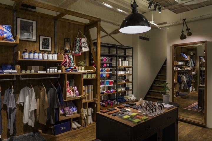 实体店生意难做想转行,马云说实体店生意难做