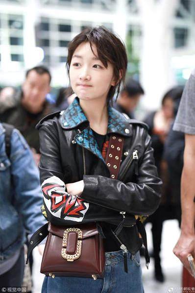 周冬雨和沈梦辰谁漂亮,周冬雨和一个女明星很像