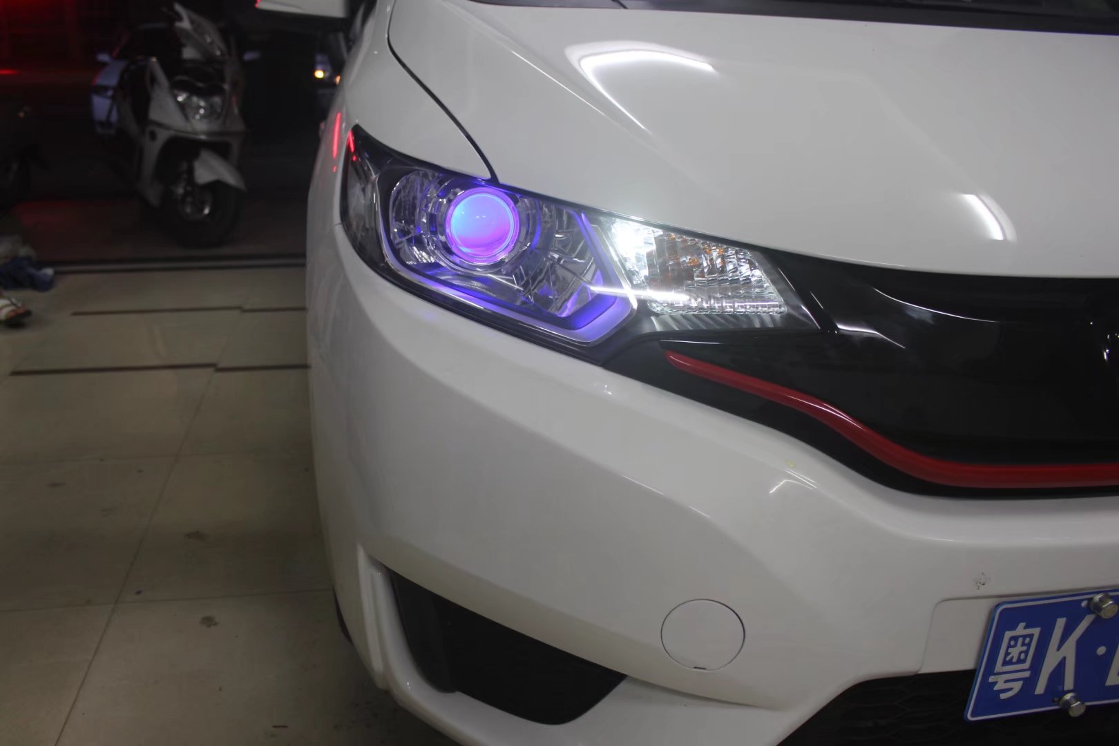 中山四代飞度大灯改装氙气透镜,2023款本田飞度大灯改装