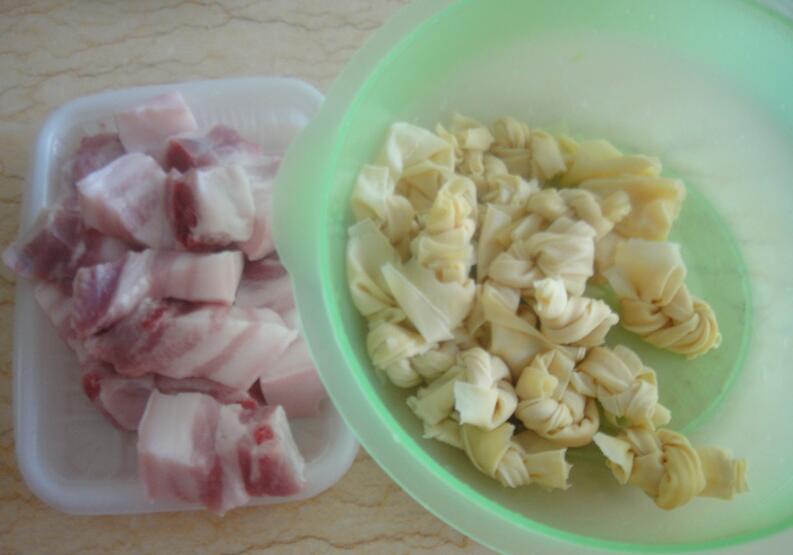 上海红烧肉正宗厨师做法的视频,上海红烧肉的正宗做法黄磊