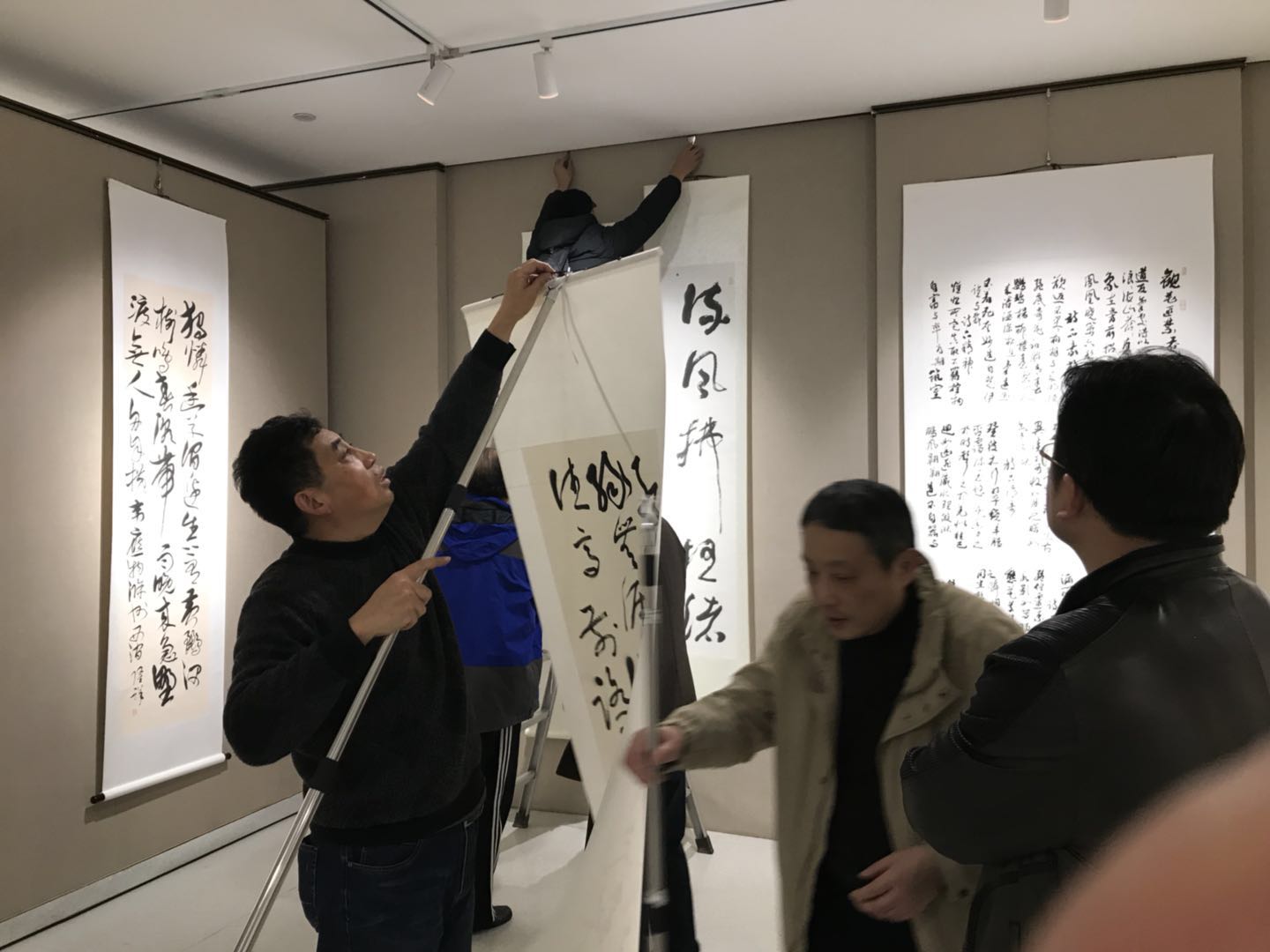 韩煜书法展在中国,韩煜和他的书法创作团队