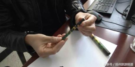 一下课就吞云吐雾，扬州有学校门口卖起了这种“香烟”！